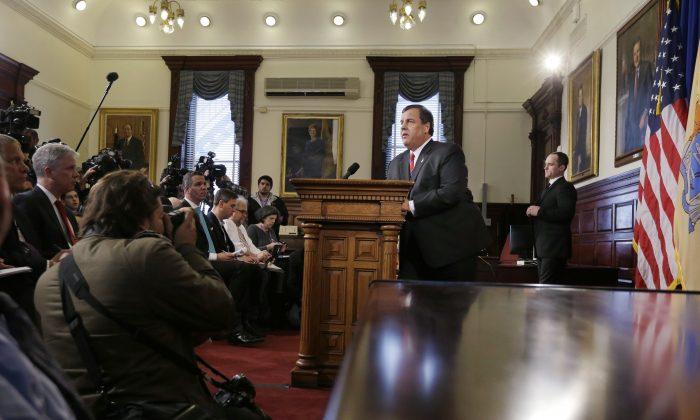 GOP Gets $10k Donation from Law Firm that Cleared Chris Christie in Bridge Scandal
