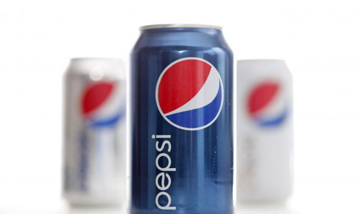 Coke, Pepsi ‘Used as Pesticides in India’ Meme Goes Viral; Unclear if it Works