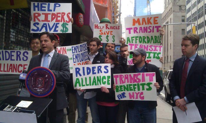 New Bill Would Help Transit Riders Save Money