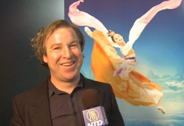 Songwriter Finds Shen Yun Beautiful and Powerful 