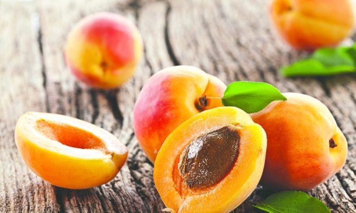 A Second Look at Apricot Kernel (Laetrile) Therapy