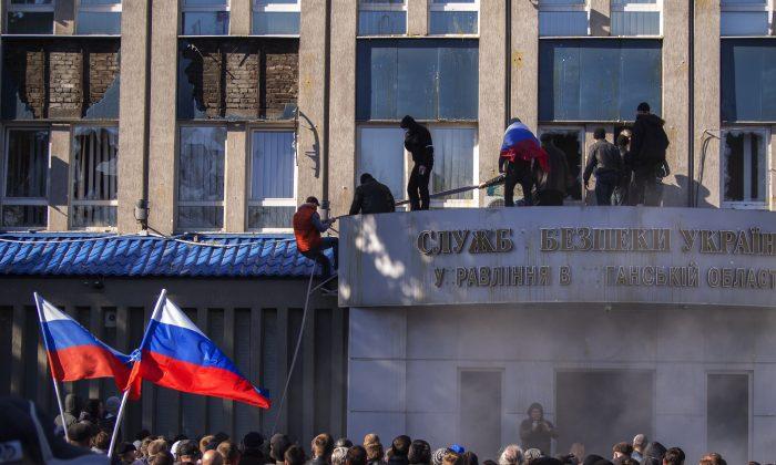 Ukraine Veers Closer to Collapse as Activists in Donetsk Proclaim ‘People’s Republic’