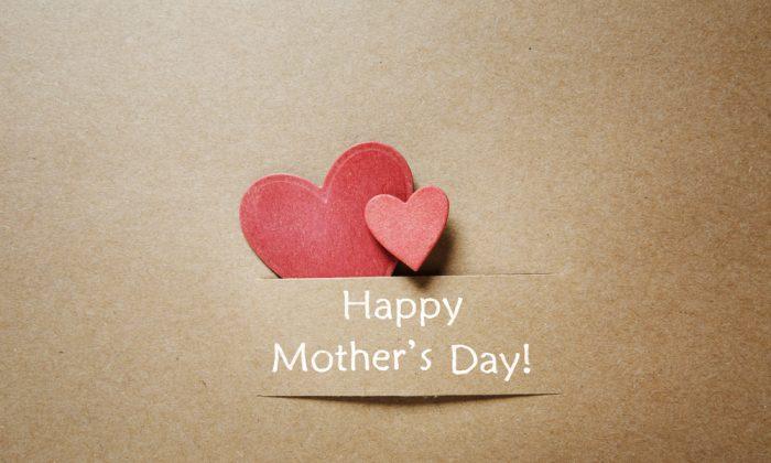 Mother’s Day Card Messages: 14 Quotes and Sayings You Can Use to Thank Your Mom