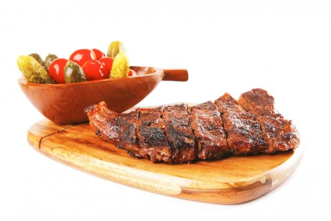 Soaking Meats in Beer Makes Them Safer to Eat From the Grill