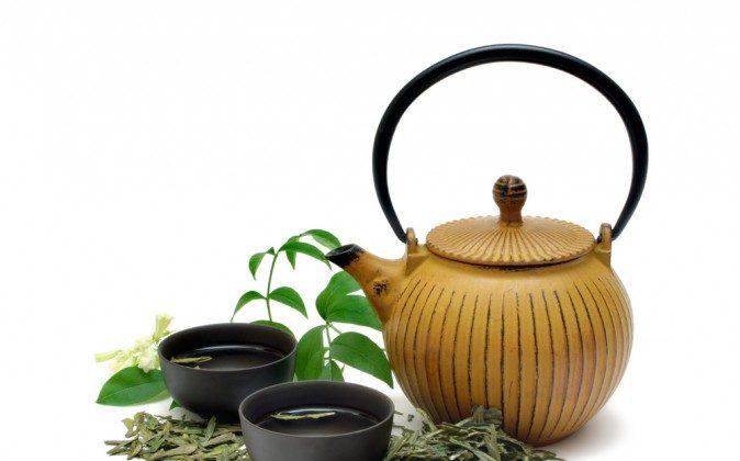 Green Tea Plus Exercise May Speed up Weight Loss