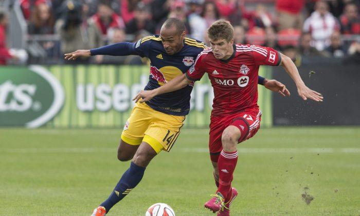 Toronto FC Breaks 10-Game Winless Skid Against Red Bulls, Defoe Gets Better of Henry