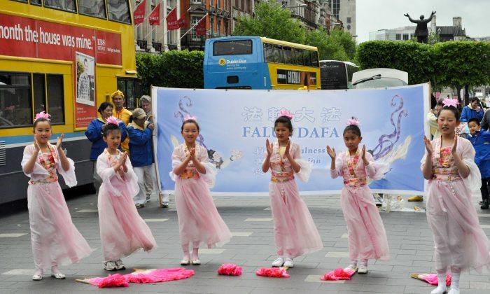 World Falun Dafa Day Celebrated in Dublin