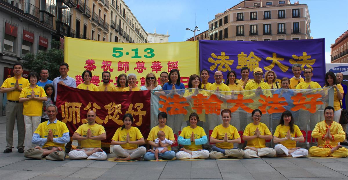 Celebration of World Falun Dafa Day in Spain
