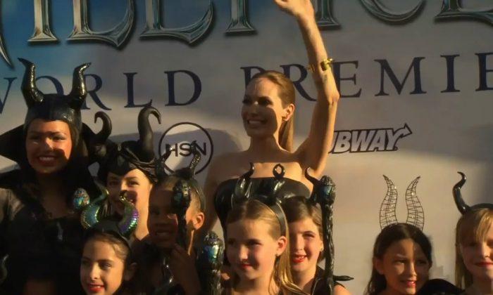 Maleficent Premiere: Fans are Crazy about Angelina Jolie (Video)