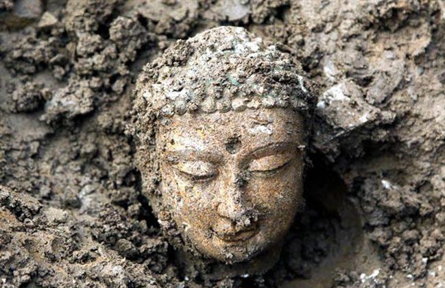 Over 1,000 Ancient Buddha Statues Uncovered in China