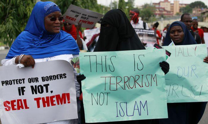 Boko Haram Militants Plan to Sell Kidnapped Nigeria Girls (video)