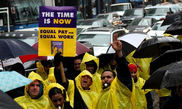 NY School Cleaners Demand Equal Wages for Equal Work