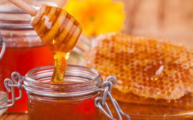 Why You Should Ditch Sugar in Favor of Honey