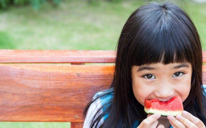 Little Kids Eat Healthier Snacks Than Teens