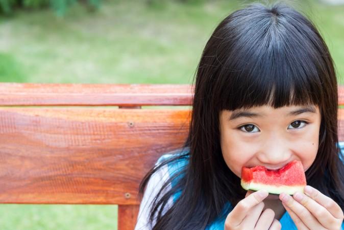 Little Kids Eat Healthier Snacks Than Teens