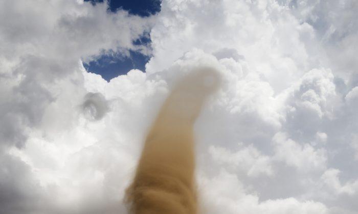 Extreme Weather Photographer’s Decades-Long Tornado Tour (Photo Gallery)