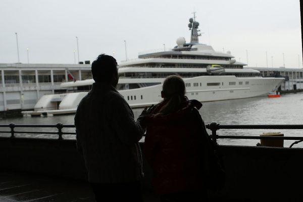 The Eclipse, reported to be the largest private yacht in the world, docked at a pier in New York on Feb. 19, 2013. The boat measures 557 feet in length and was estimated to cost $1.5 billion. (Spencer Platt/Getty Images)