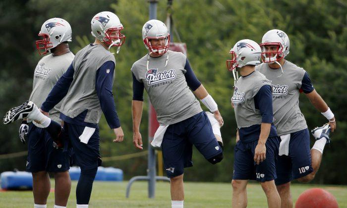 Tom Brady Wishes Ryan Mallett Luck in First NFL Start on Facebook