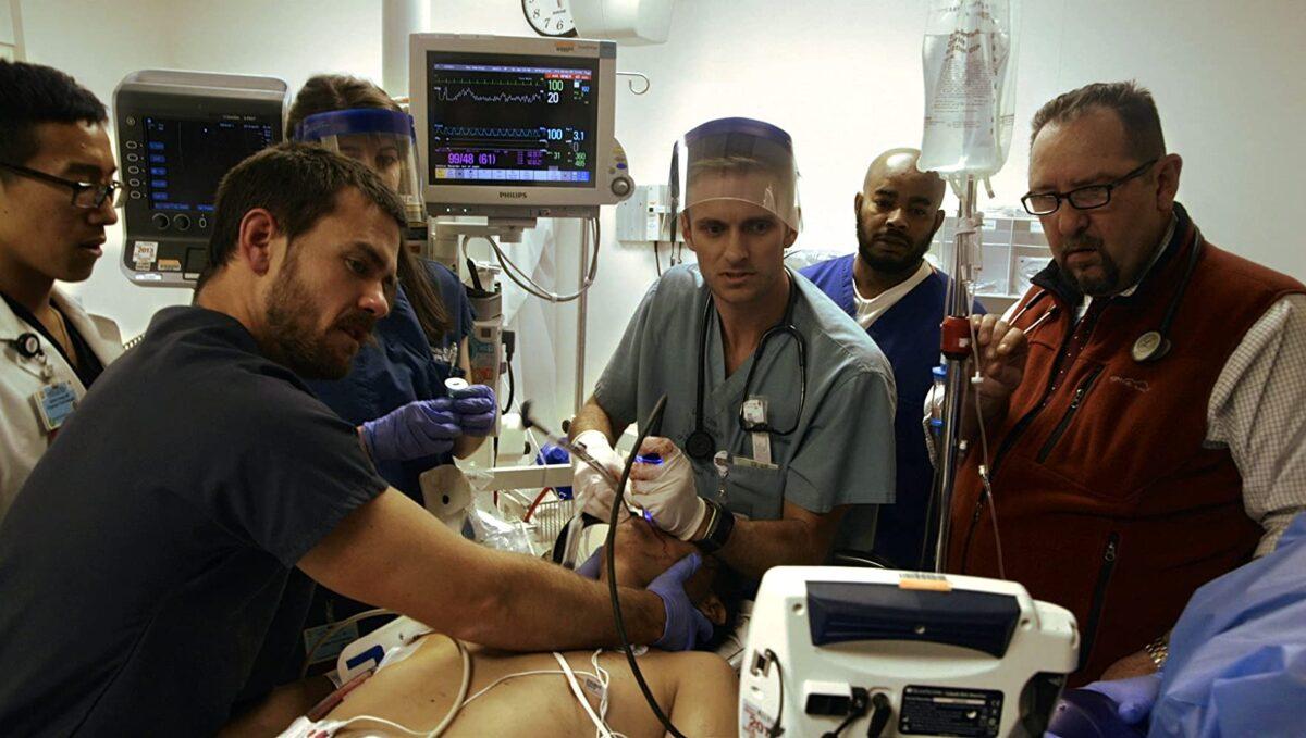Dr. Dave Pomeranz (front L) and Dr. Ryan McGarry (C) in "Code Black." (Long Shot Factory)
