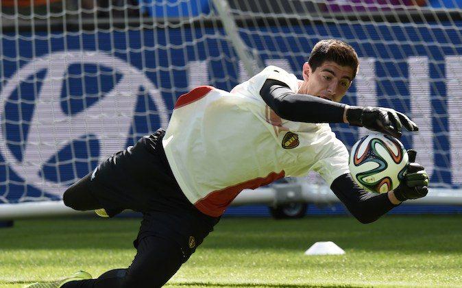 Thibaut Courtois Transfer News: Belgium Goalkeeper Will Stay at Chelsea 