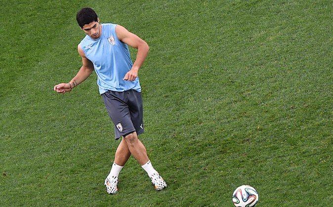 England vs Uruguay Line Ups: Luis Suarez, Raheem Sterling Will Start