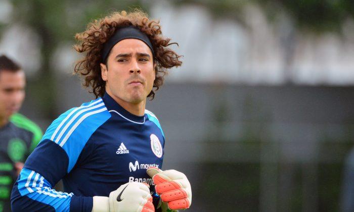Guillermo Ochoa Transfer 2014: Mexico Goalkeeper is a Free Agent Now, Linked With Barcelona Move