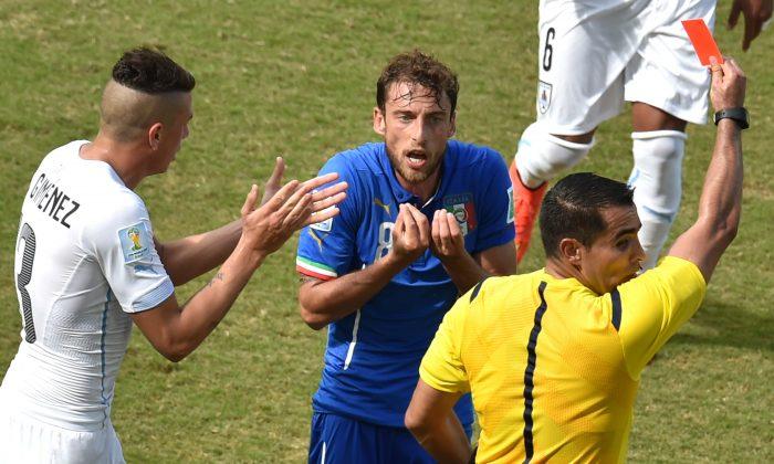 Claudio Marchisio Red Card Video Today: Italy Midfielder Fouls Egidio Arévalo Ríos, Controversy in Sending Off
