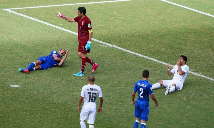 Italy vs Uruguay Video Highlights, Score: Suarez, Chiellini ‘Biting’ Controversy, Diego Godín Puts La Celeste in World Cup 2014 Second Round (+Photos)