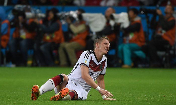 Bastian Schweinsteiger Injury Today: Cristoph Kramer Replaces German Midfielder Against Algeria (+Photos)