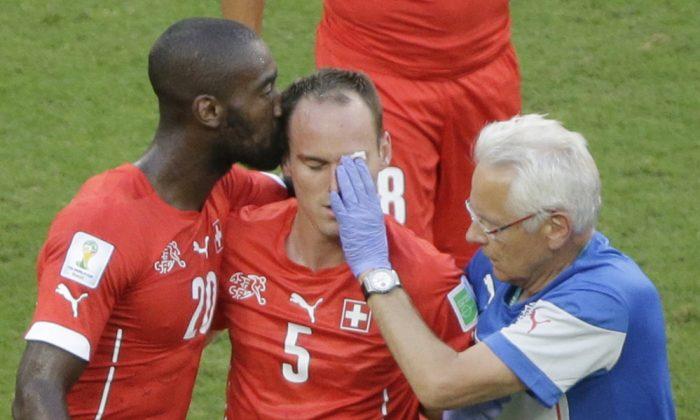 Steve von Bergen Out of World Cup: Switzerland Defender Injures Face Against France