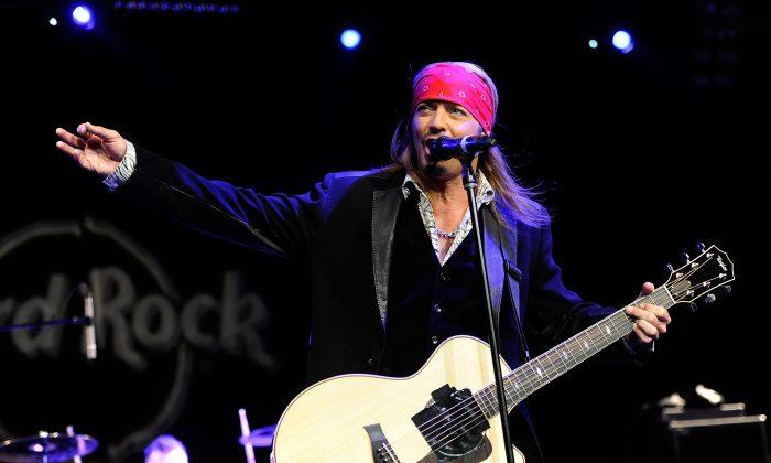 Bret Michaels’ Childhood Home Was Just Destroyed by a Fire