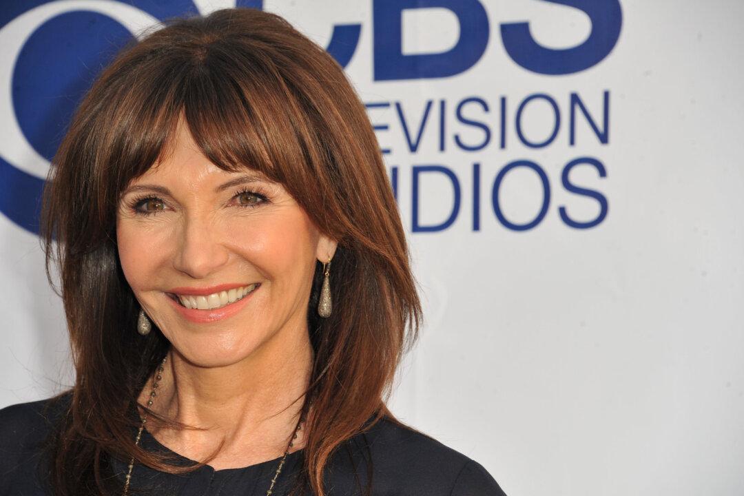 Mary Steenburgen on 30-Year Marriage With Ted Danson and Finding Love Again Onscreen