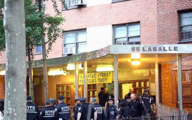 Police Raid West Harlem Projects in Largest Gang Bust