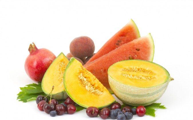 10 Fruits that Heal (Infographic) 