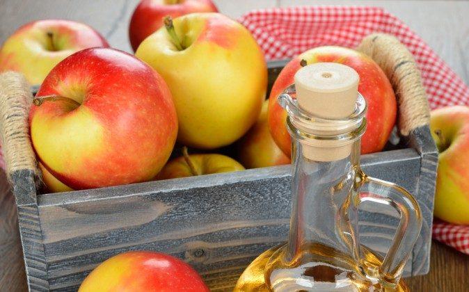 Health Benefits of Apple Cider Vinegar & How to Make Your Own