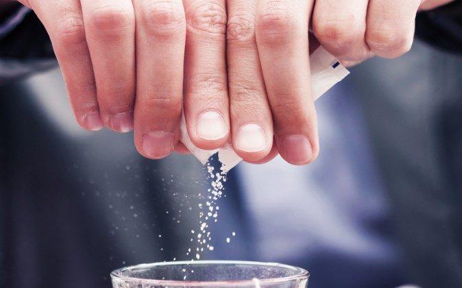 What Is Aspartame? 5 Surprising Facts About This Sweetener