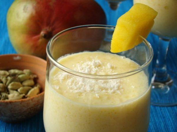 Healthy choices include lassi (an Indian yogurt drink) (Shutterstock*)