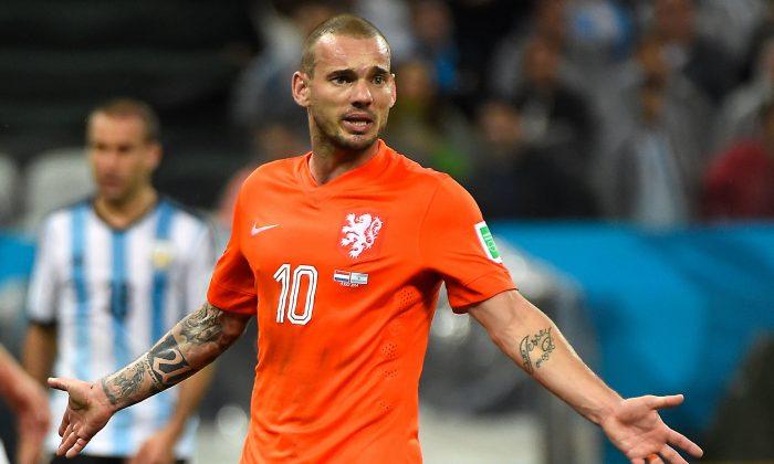 EPL Transfer News 2014: Wesley Sneijder to Manchester United, Arsenal Reject Loic Remy, Liverpool Target Alberto Moreno to Atletico? 