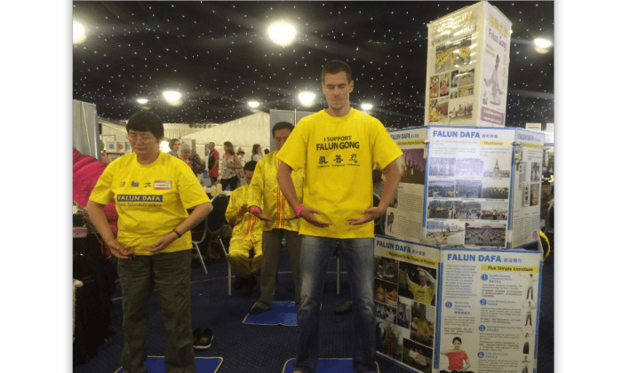 Falun Gong Participate in Leeds Health Festival