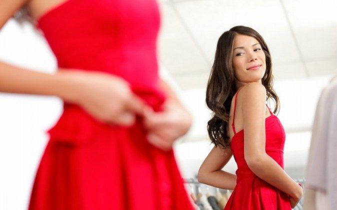 Women Dressed in Red Are Seen as a Threat by Other Women - Plus 6 Other Surprising Ways Colors Affect Moods