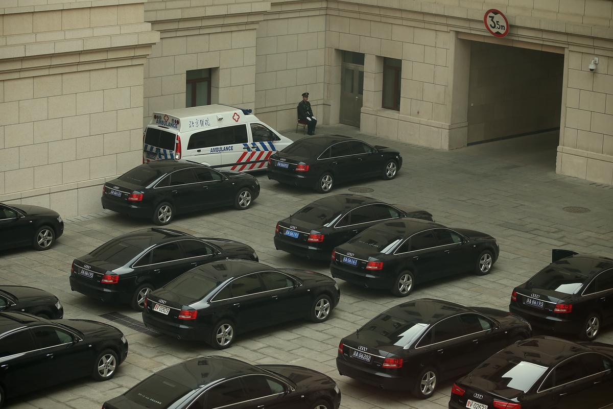 Chinese Officials Told: Hand Over the Car Keys