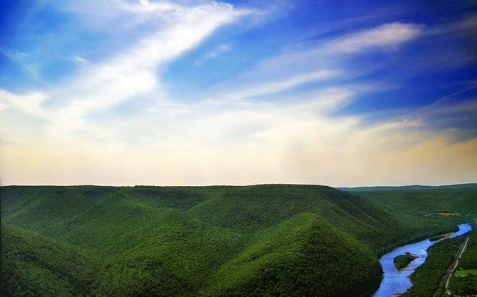 Why the Appalachian Mountains Veer Off Course