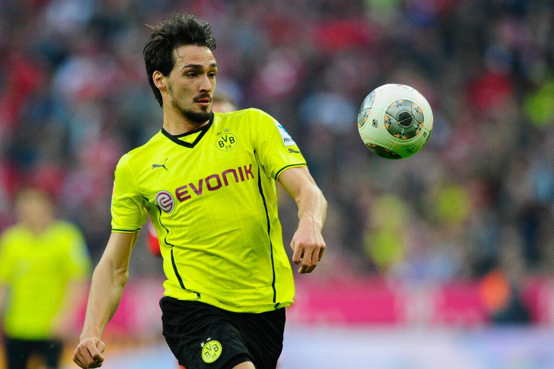 EPL Transfer News Summer 2014: Mats Hummels, Arturo Vidal to Manchester United, Dani Alves to Liverpool?