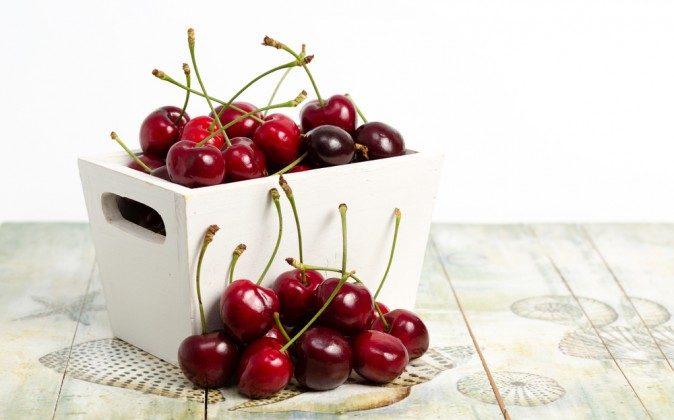 11 Health Benefits of Cherries