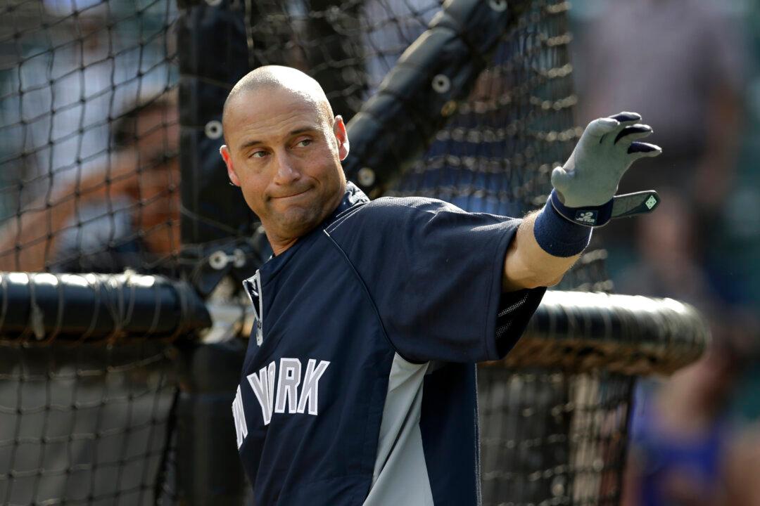 Derek Jeter ‘Cancels Retirement, Signs 3-Year Contract With Boston Red Sox’ is Fake