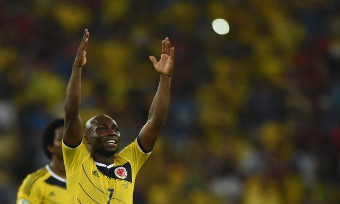 Pablo Armero: Watch Former West Ham Player Get Pranked by James Rodriguez, Other Colombia Team Mates (+Video)