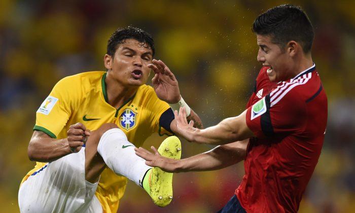 Thiago Silva Yellow Card Video: Brazil Captain to Miss Semi Finals if Brazil Beat Colombia Today
