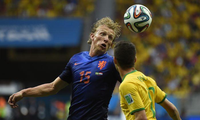 Dirk Kuyt Injury Today: See Netherlands Forward Get Hurt Against Brazil (+Photos)