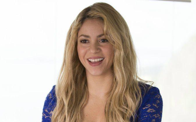 Shakira, Carlos Santana, Wyclef Jean Among Performers for 2014 World Cup Closing Ceremony (+La La La [Brazil 2014], Dar um Jeito Music Video)