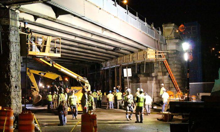 Brooklyn Bridge Facade Collapses After Heavy Rain